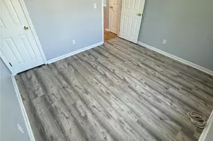 14 Saratoga Ave, Pawtucket, RI 02861 - Photo 9