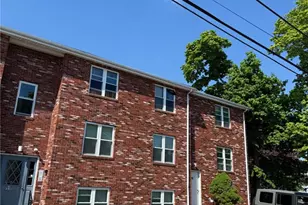 14 Saratoga Ave, Pawtucket, RI 02861 - Photo 1