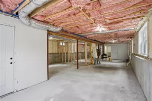 307 Oxford St, Providence, RI 02905 - Photo 39
