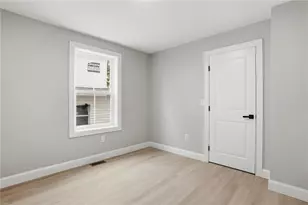 307 Oxford St, Providence, RI 02905 - Photo 13