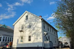 9 Hannah St, Providence, RI 02909 - Photo 3