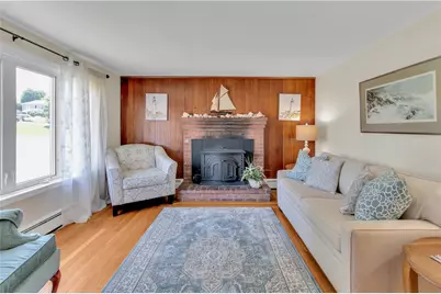 85 Treasure Road, Narragansett, RI 02882 - Photo 3