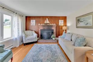85 Treasure Rd, Narragansett, RI 02882 - Photo 3