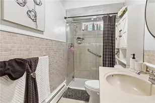 122 Perry St, Central Falls, RI 02863 - Photo 19