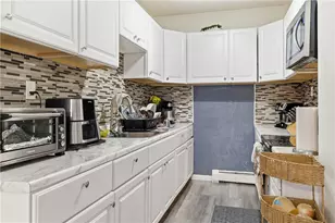 122 Perry St, Central Falls, RI 02863 - Photo 13