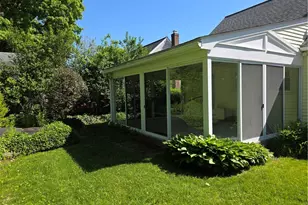 135 Cornell St, Cranston, RI 02920 - Photo 25