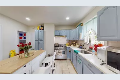 64 Yorkshire Street, Providence, RI 02908 - Photo 11