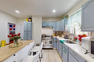 64 Yorkshire St, Providence, RI 02908 - Photo 11