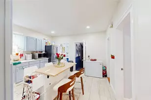 64 Yorkshire St, Providence, RI 02908 - Photo 9