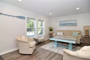 194 S Pier Rd, Narragansett, RI 02882 - Photo 3