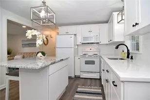 194 S Pier Rd, Narragansett, RI 02882 - Photo 9
