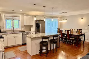 571 Fruit Hill Ave, North Providence, RI 02911 - Photo 9
