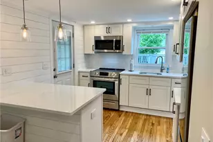 5 Simmons St, Newport, RI 02840 - Photo 3