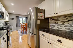23 Waterview Dr, Smithfield, RI 02917 - Photo 7