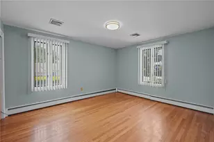 22 Stonelaw Ave, Providence, RI 02908 - Photo 9