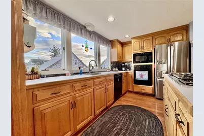 71 Wolcott Avenue, Stonington, CT 06378 - Photo 3