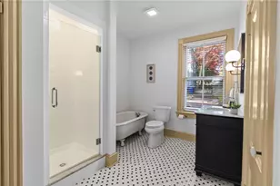 18 Barney St, Newport, RI 02840 - Photo 19