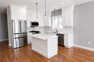 152 Revolution Wy, Middletown, RI 02842 - Photo 3