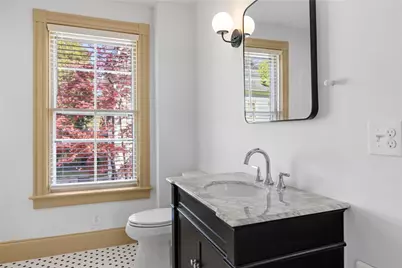 18 Barney Street #2, Newport, RI 02840 - Photo 11
