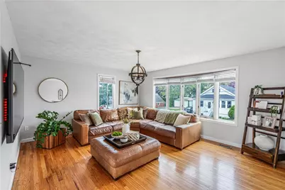 25 Doane Street, Cranston, RI 02910 - Photo 9