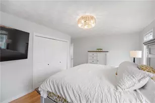 25 Doane St, Cranston, RI 02910 - Photo 19