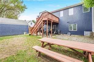 25 Doane St, Cranston, RI 02910 - Photo 33