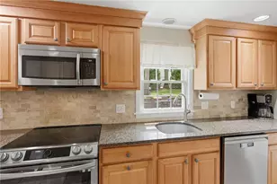 66 Maplewood Dr, East Greenwich, RI 02818 - Photo 13