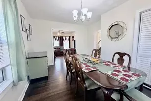 27 Cliffdale Ave, Cranston, RI 02905 - Photo 3