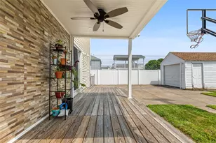123 Scarborough Rd, Pawtucket, RI 02861 - Photo 19