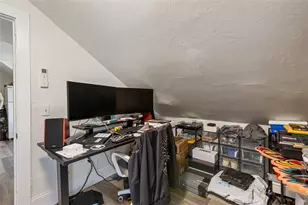 48 Calais St, Providence, RI 02908 - Photo 23