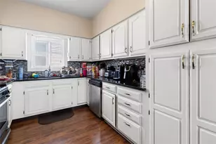 74 Sutton St, Providence, RI 02903 - Photo 9
