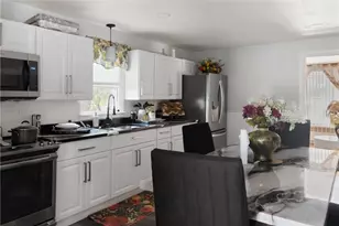 70 Brewster St, Pawtucket, RI 02860 - Photo 9