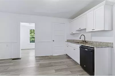 33 Pleasant Street, Woonsocket, RI 02895 - Photo 9