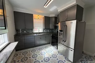 9 Apthorp Ave, Newport, RI 02840 - Photo 21
