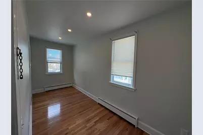 9 Apthorp Avenue #2, Newport, RI 02840 - Photo 5