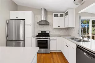 81 Allen Ave, Warwick, RI 02889 - Photo 5