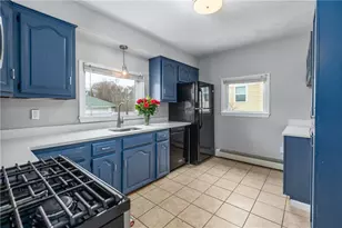 41 Berwick Ln, Cranston, RI 02905 - Photo 13