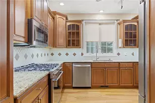 122 Spring Grove Rd, Glocester, RI 02814 - Photo 9