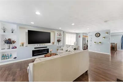 61 Metropolitan Avenue, Cranston, RI 02920 - Photo 3