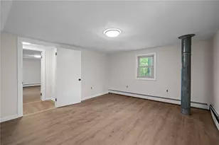 30 Hollywood Ave, Coventry, RI 02816 - Photo 35