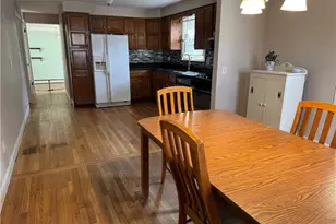 27 Monmouth Dr, East Providence, RI 02515 - Photo 15