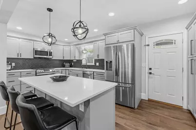 102 Sayles Avenue, Warwick, RI 02889 - Photo 9