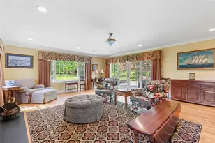340 Newman Ave, East Providence, RI 02916 - Photo 23