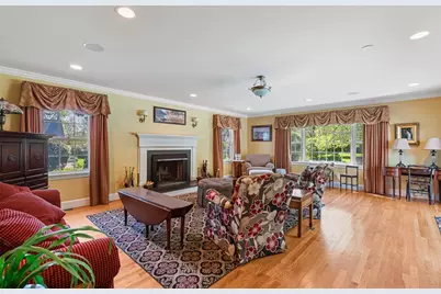 340 Newman Avenue, East Providence, RI 02916 - Photo 21