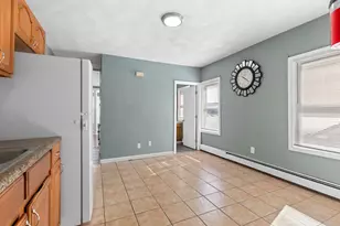82 Webster St, Pawtucket, RI 02861 - Photo 3