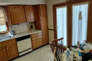 48 Jenks St, East Providence, RI 02914 - Photo 5