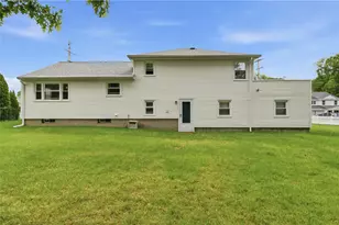 35 Superior View Blvd, North Providence, RI 02911 - Photo 41