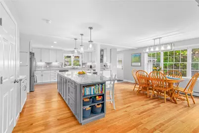 17 Will Croft Street, Cumberland, RI 02864 - Photo 7