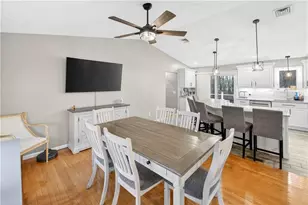82 Mohawk Trail, Cranston, RI 02921 - Photo 7
