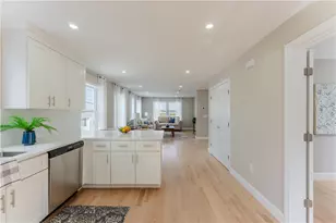 16 Milano St, Providence, RI 02904 - Photo 11